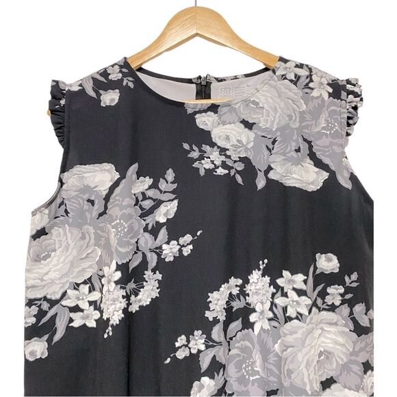 Albion Size Large Fit Shorts Romper in Black & Slate Floral - Picture 6 of 13